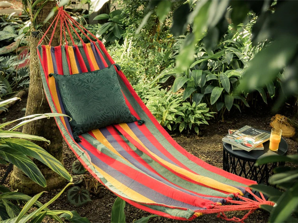 Barvni črtasti vrtni hambak z enojno osebo 200x80 pocket etui