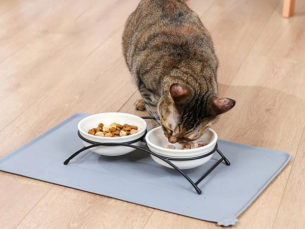 Tapis en silicone imperméable et antidérapant pour écuelles de chiens et chats