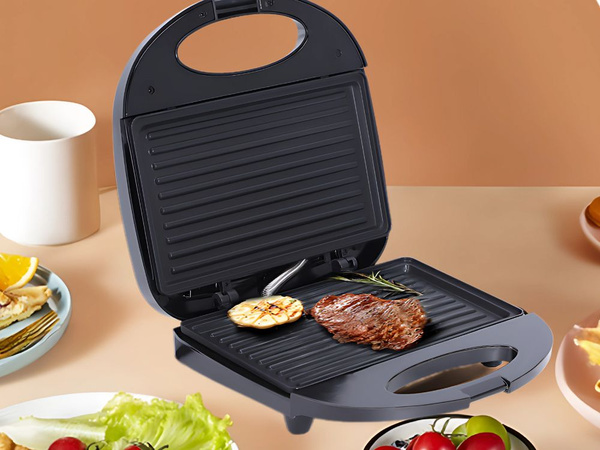 Opékač topinek gril na panini tortilly sendviče s nepřilnavým povrchem 750w