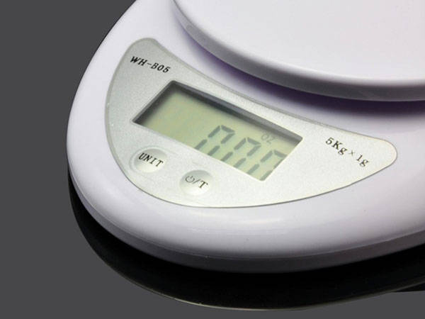 Elektronická kuchynská váha s displejom 5 kg