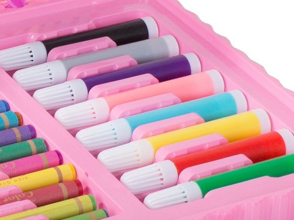 Művész készlet festésre a tárgyban 68 db