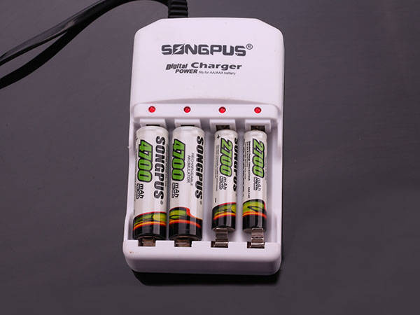 Chargeur de batterie rechargeable aa aaa battery pack