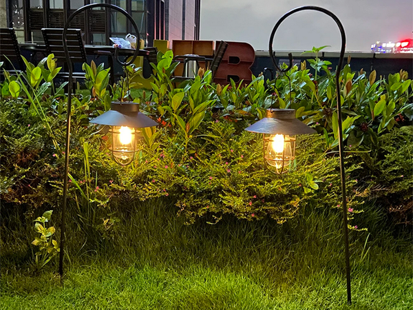 LAMPE SOLAIRE SUSPENDUE AVEC CAPTEUR CRÉPUSCULAIRE ÉTANCHE VINTAGE JARDIN