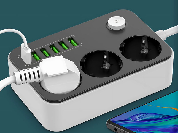 3-spot 250v 2m 6x usb charger power plug