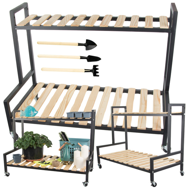 Puidust lillepeenar potilillede jaoks kahekorruseline riiul ratastel terrassil