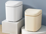 Mini waste bin for the bathroom desk container with lid 2 l