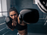 Boxen schild box trainer mma musik usb bluetooth + boxhandschuhe
