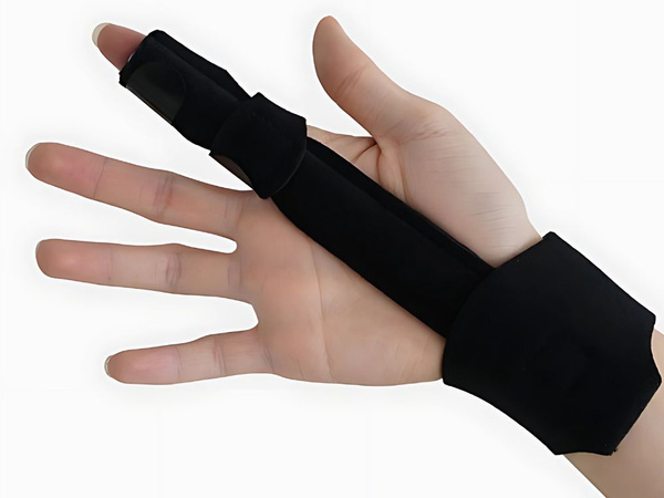 Stabilizator prstov na nogi iz tkanine za zapestje z velcro trakom