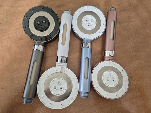 Shower head with 5 spray modes and anti-scale water filter spa