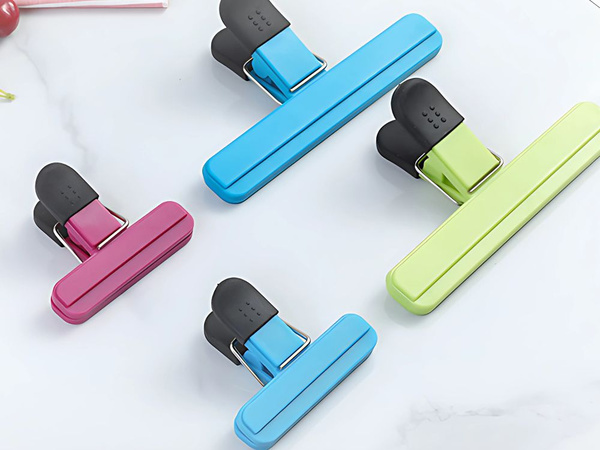 Maisto produktų pakuočių maišelių segtukų rinkinys 6 vnt., spalvoti