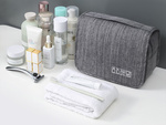 Neceser de viaje colgante con organizador para el baño, cierre con cremallera y asa.