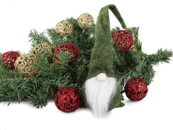 Gnome de noël gnome de noël sous l'arbre de noël