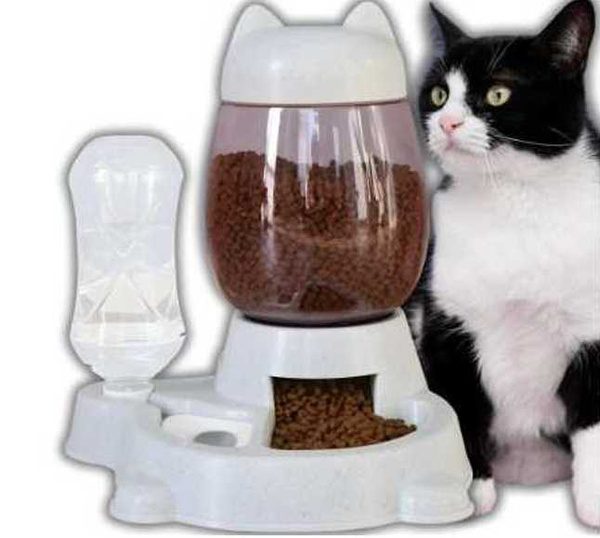 FOOD AND WATER DISPENSER (24)
