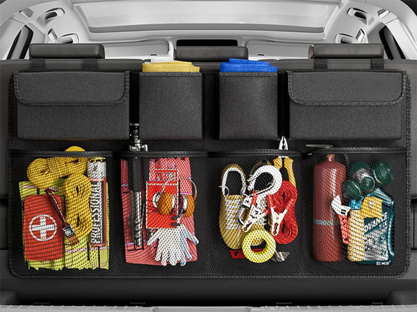 Automobilio sėdynės atlošo organizatorius su kišenėmis