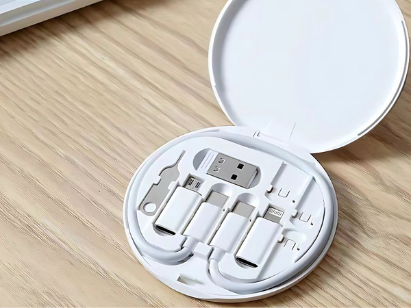 5-in-1 adapter kit usb-c mikro usb typ a telefoni kasutuses