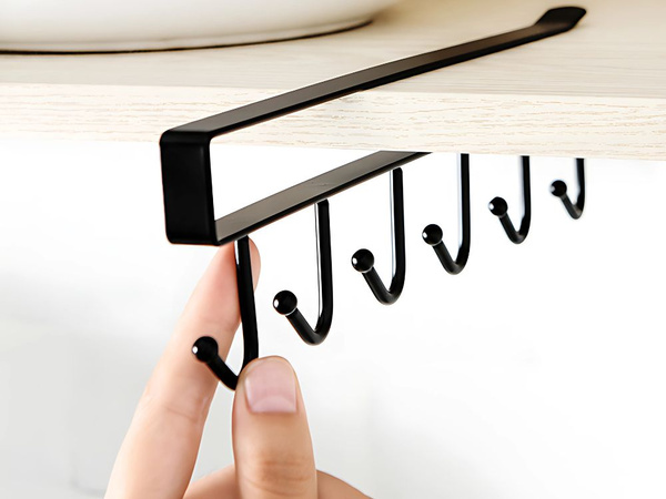Kuchynský závesný stojan čierny kovový 6 háčikov na náradie háčiky