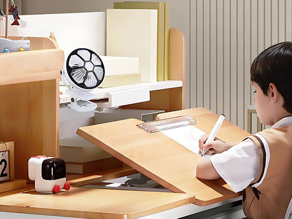 Ventilateur de bureau ventilateur debout à pince avec lumière 3 modes rechargeables