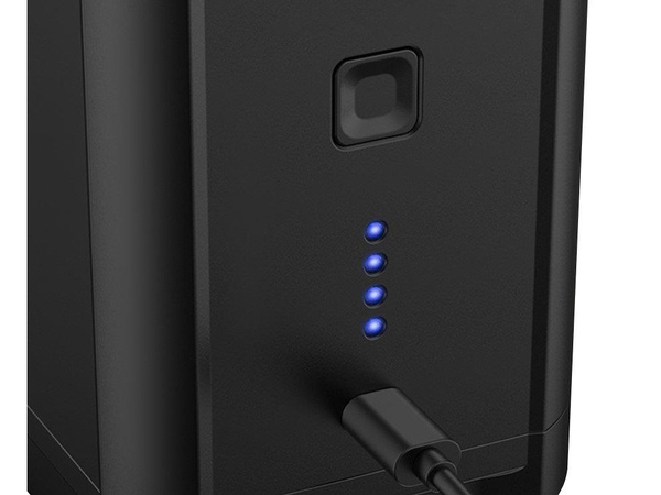 ELEKTRISCHE AKKU-PUMPE FÜR POOLMATRATZEN 3 DÜSEN CAMPING LED