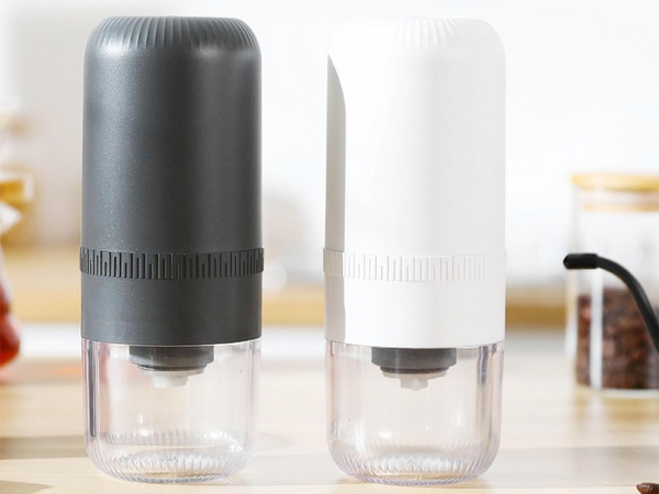 Mlýnek na zrnkovou kávu ořechy byliny silný elektrický usb espresso