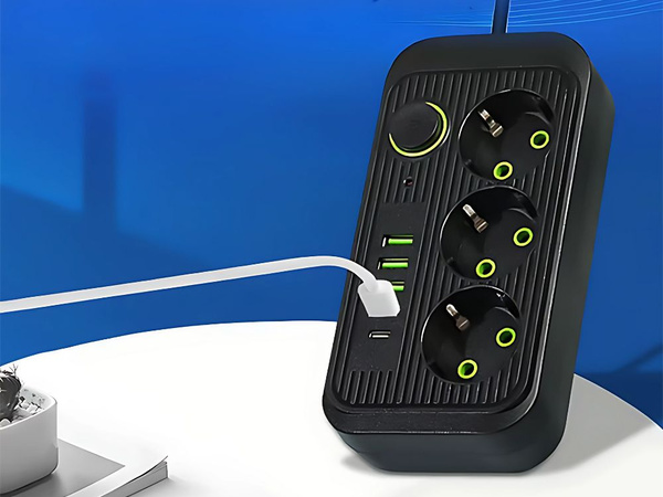 3 zásuvka napájecí zásuvka 3 zásuvka 250v 2m 4x usb 1x ucb-c