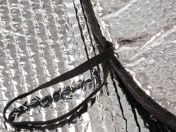 Sun visor for the front rear window of a car mat