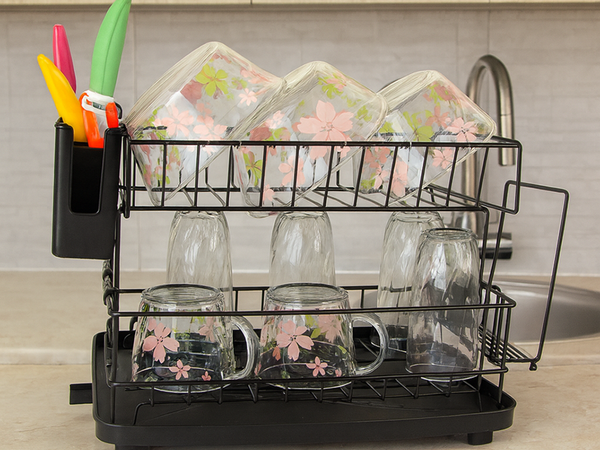 Two-level dish dryer for plates, cutlery and cups with drip tray