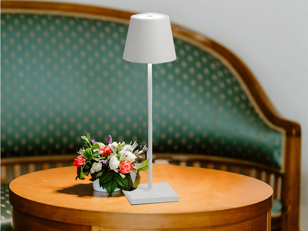 Galda nakts gaismas pieskārienu lampa 3 soļu augsta bezvadu usb