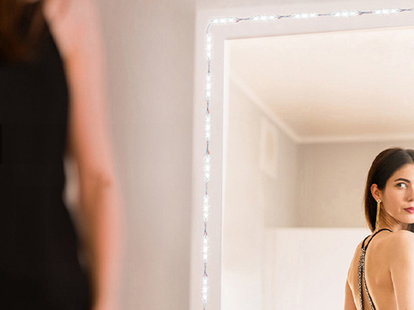 Vedenie toaletný stolík zrkadlo svetlá make-up set 10 ks usb 3 farby svetla