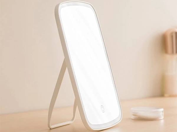 Espejo de maquillaje iluminado con leds