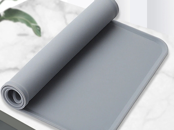 Ūdensizturīgs silikona pretslīdošs suņu-kaķu bļodas paklājs