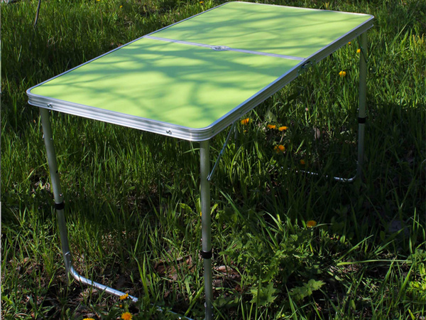 Kokkupandav matkalaud turismilaud koos 4 tooliga aialaua komplektiga