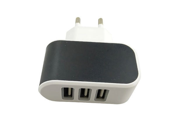 Ładowarka sieciowa szybka 5w 3 x usb quick charge 3.0 uniwersalna 3.1a