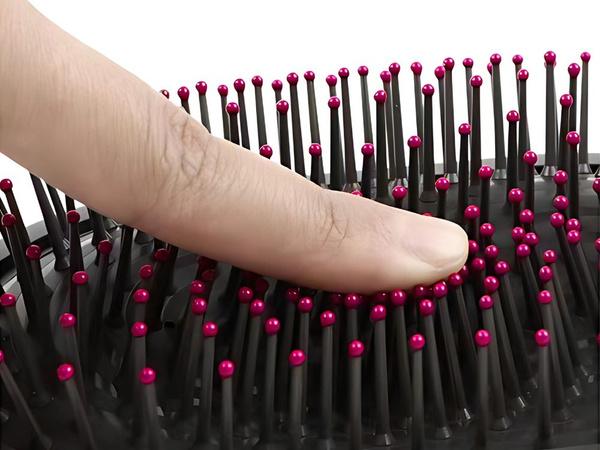Massierende haarbürste für entwirrende kopfmassage + kamm