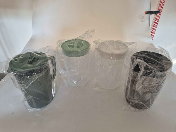 3-liitrine plastikkann kaanega vee, mahla, jookide ja limonaadi jaoks