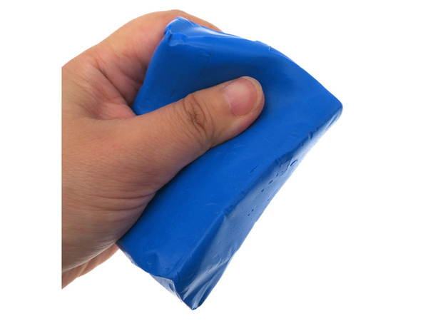 Kõva savi auto värvide puhastamiseks