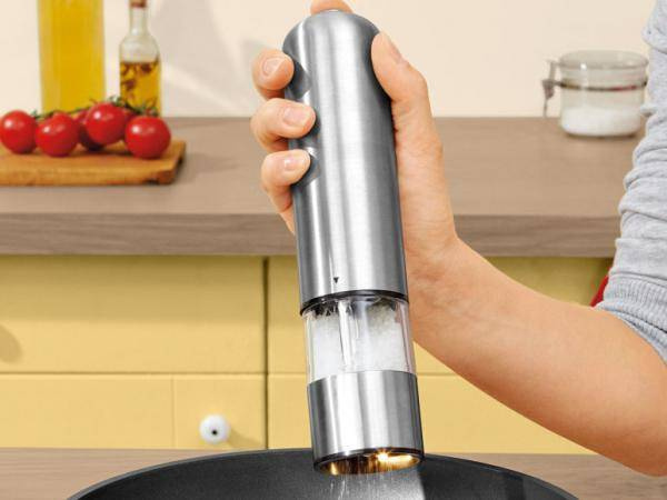 MŁYNEK ELEKTRYCZNY DO PIEPRZU INOX