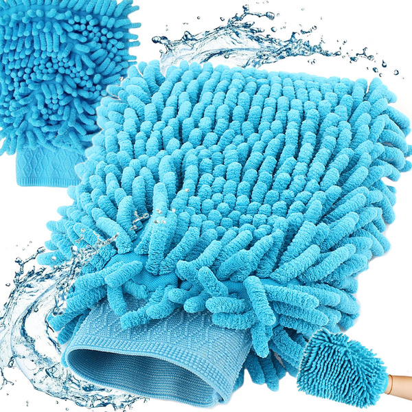 Microfibre cloth glove for cleaning the car wash on the hand