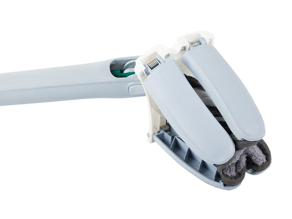 Flat mop for floor cleaning with wringer rotary twist wringer