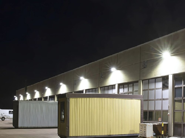 REFLEKTOR HALOGÉN REFLEKTOR LED 30W 6000K KÜLTÉRI VÍZÁLLÓ IP66