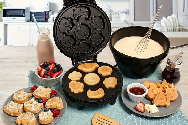 Gaufrier électrique pour gaufres et biscuits, moules de différents motifs, 1200 W