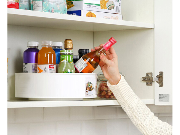 Rotating kitchen organiser spice bowl