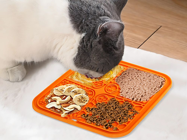 Silikonová antirestruktivní podložka na jídlo pro psy/kočky 20cm