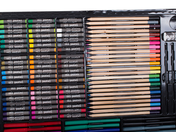 Művészeti festőkészlet tartószerűen 288 db