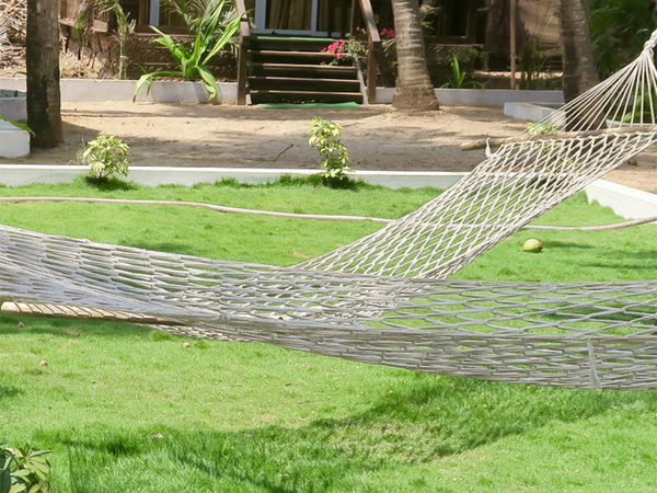 Garden hammock rope net wooden crossbars boho braided white