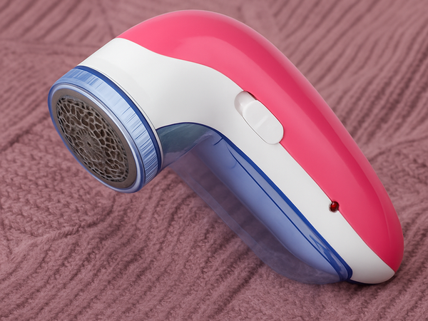 Ruhapapír-borotva pulóverekhez, kárpitokhoz, ruhákhoz, USB-tartó, 3 pengével, újratölthető akkumulátorral