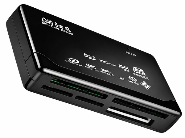 BRALNIK POMNILNIH KARTIC ZA FOTOAPARAT USB MULTI CF SD MICRO SD XD MS MMC