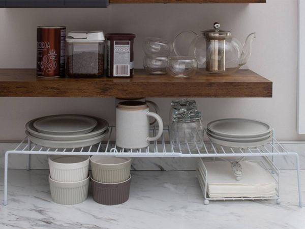 Metal shelf adjustable in width expandable for kitchen organiser white