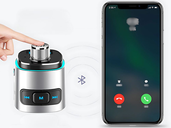Bluetooth fm transmiter avtomobilni polnilnik fast 2x usb iluminacija