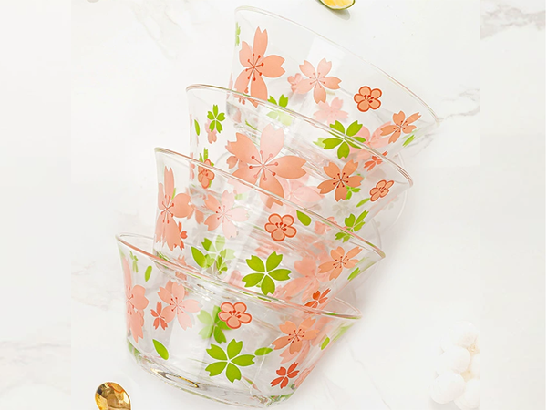 Juego de vajilla: cuencos, tazas, tazas de café y ensaladeras de cristal con diseño floral, 6 piezas.