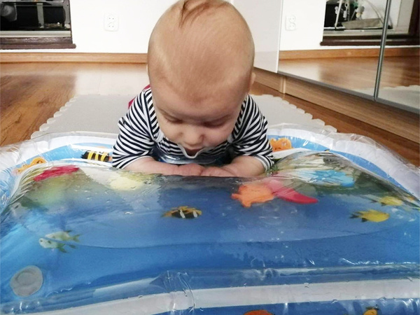 Täispuhutav sensoorne veematt väikelastele mängimiseks